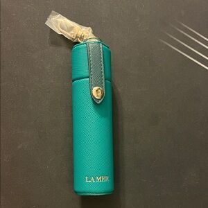 NWT La Mer Turquoise Celestial Lipstick / Lip Gloss Carrying Case Keychain